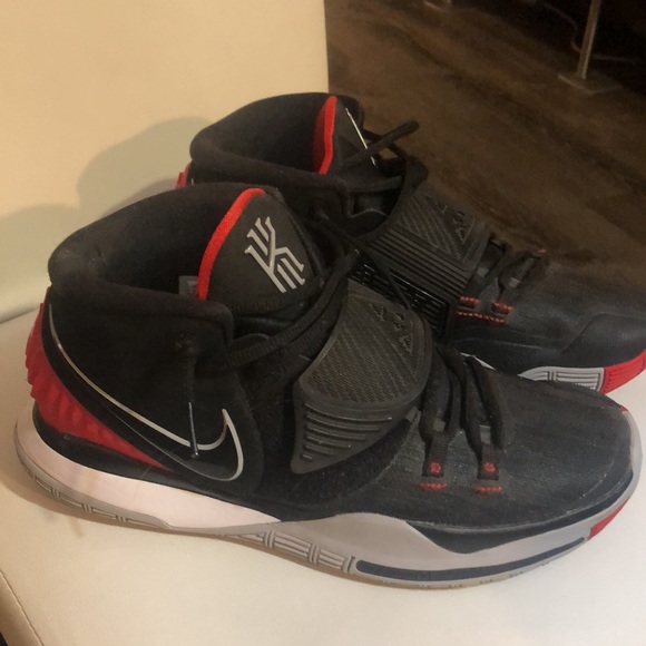 Nike Kyrie M, size 9 men - Picture 6 of 8